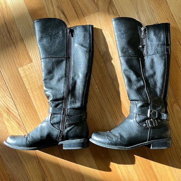 G by Guess black leather boots Sz 8.5 used worn Up to the knee height with heel - Picture 2 of 14